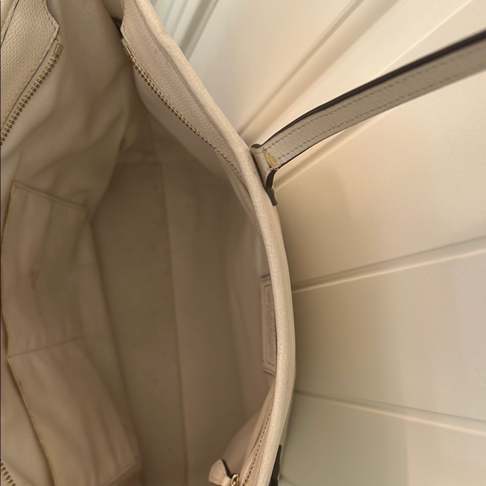 Coach Cream Leather Tote Spacious Everyday Essential - Picture 6 of 8